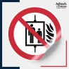 sticker autocollant interdiction d'utiliser l'ascenseur en cas d'incendie